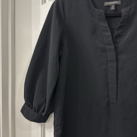 Banana Republic black puff sleeve blouse - Picture 3 of 7